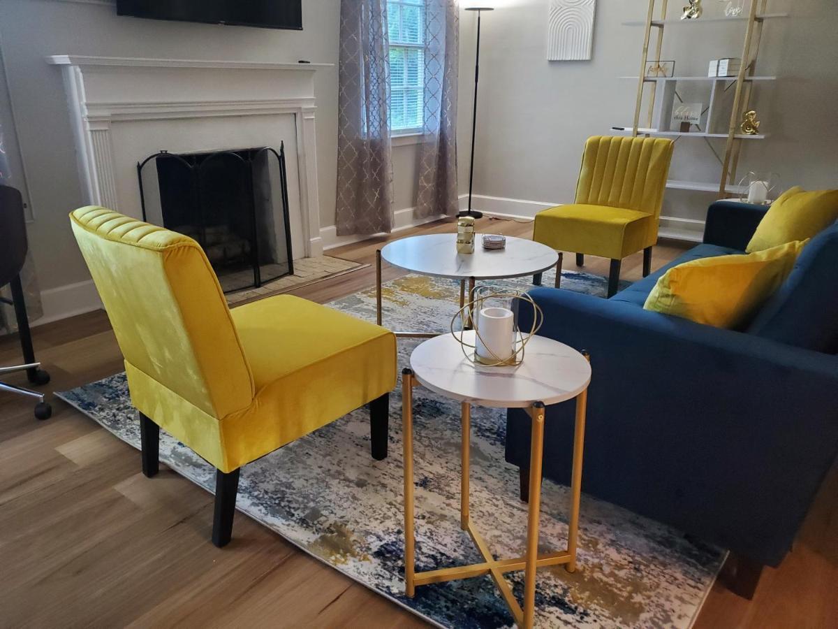 Cheerful 2 Bedroom Near Colleges, Downtown, Attractions Holiday home Montgomery