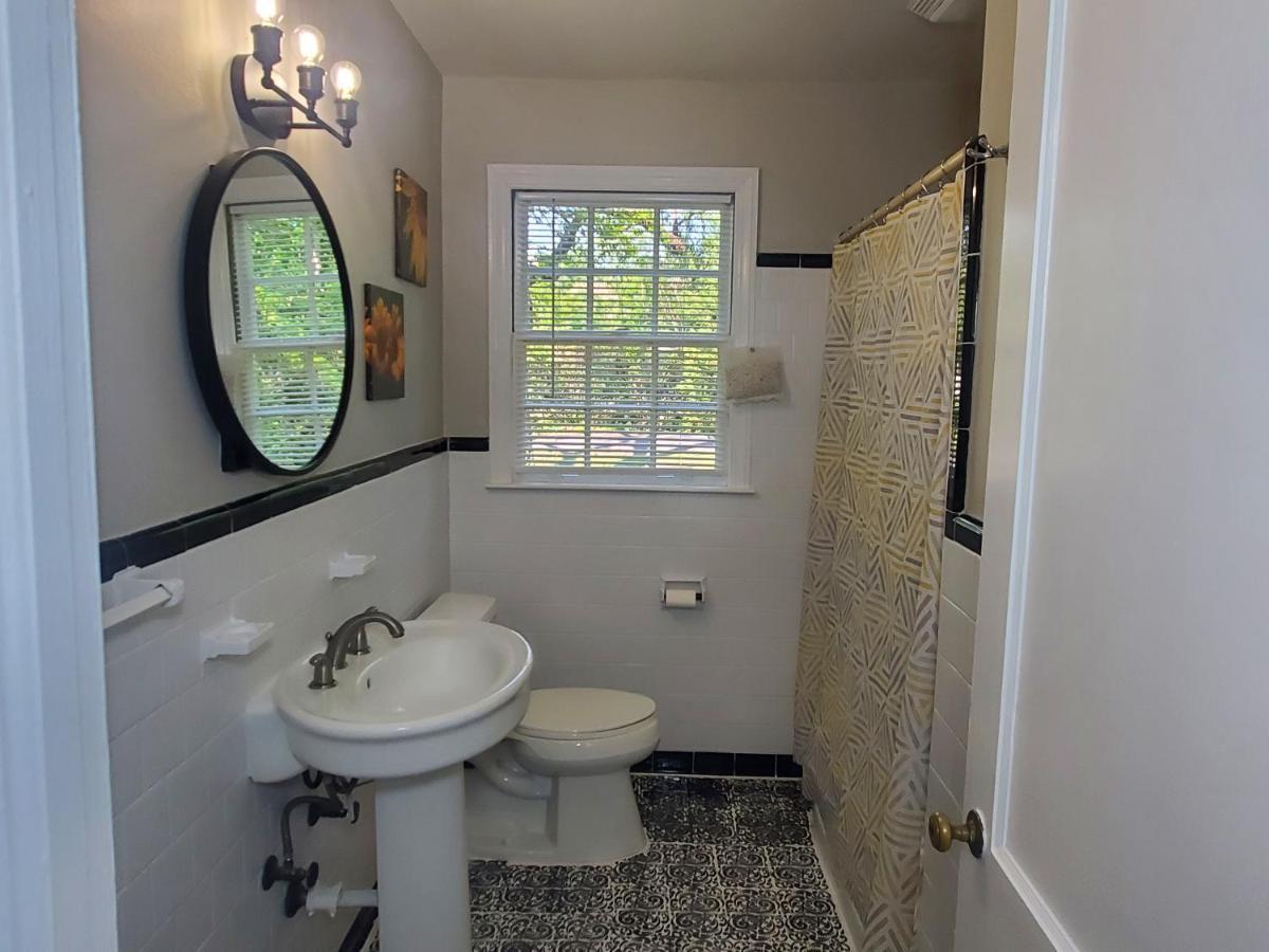 Holiday home Cheerful 2 Bedroom Near Colleges, Downtown, Attractions Montgomery