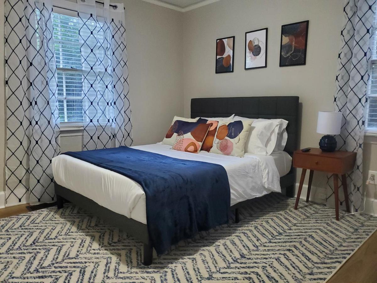Holiday home Cheerful 2 Bedroom Near Colleges, Downtown, Attractions *