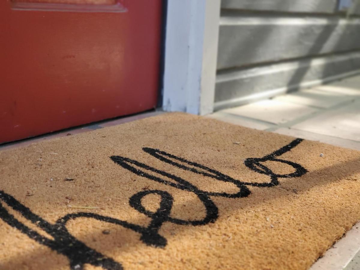 Cheerful 2 Bedroom Near Colleges, Downtown, Attractions